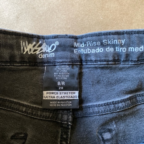 Distressed black cut off shorts• Wmns Size 8 - Picture 3 of 3